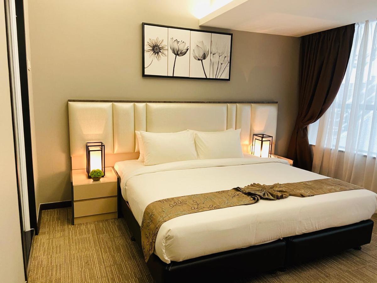 Glex Hotel Signature Джохор Бахру Екстериор снимка