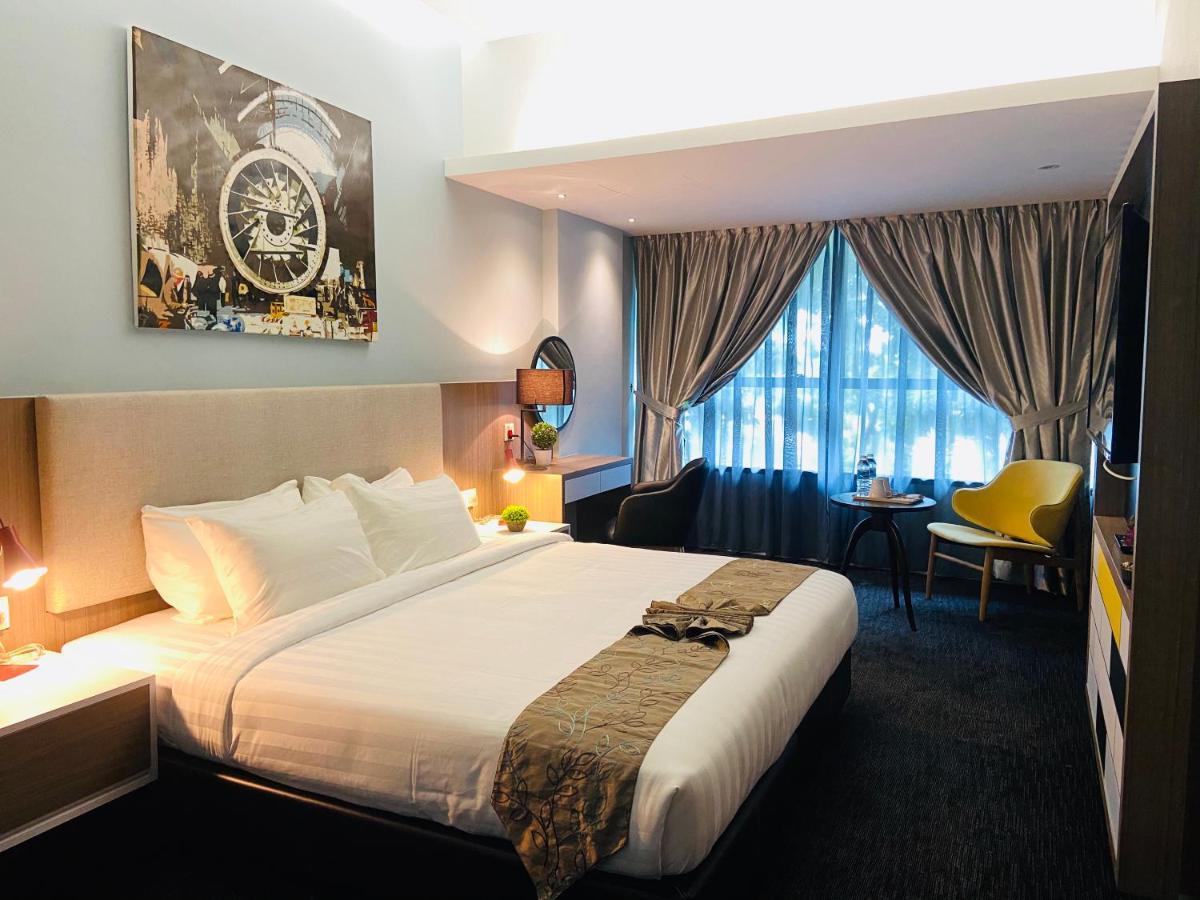Glex Hotel Signature Джохор Бахру Екстериор снимка