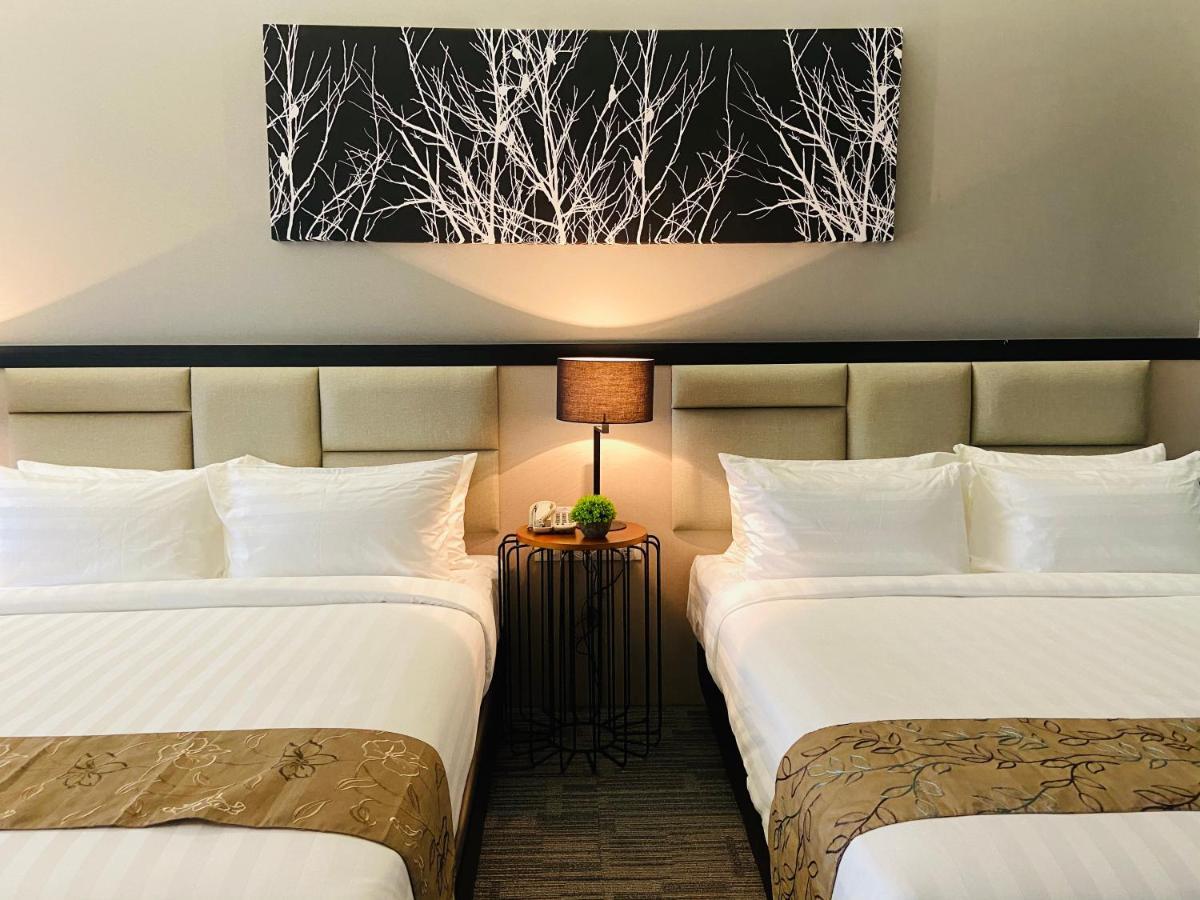 Glex Hotel Signature Джохор Бахру Екстериор снимка