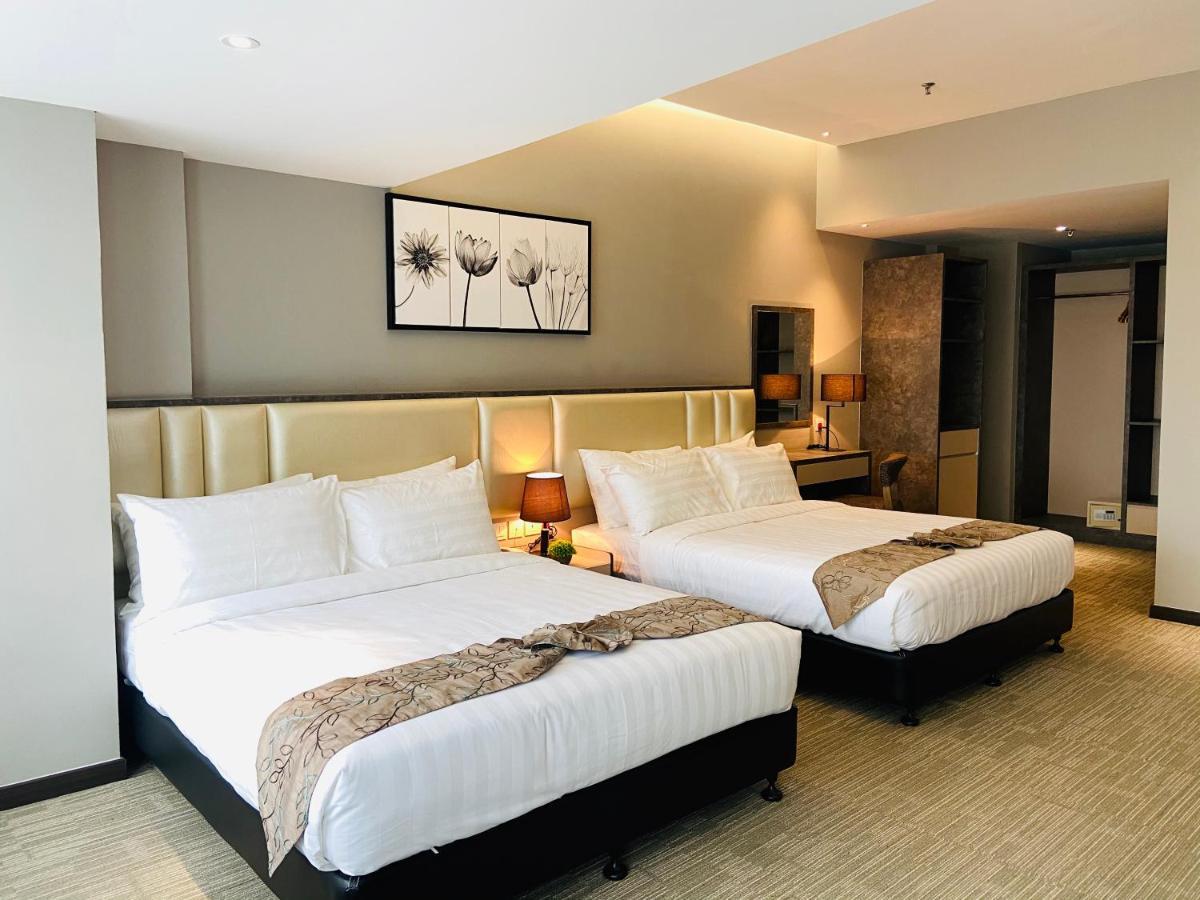 Glex Hotel Signature Джохор Бахру Екстериор снимка