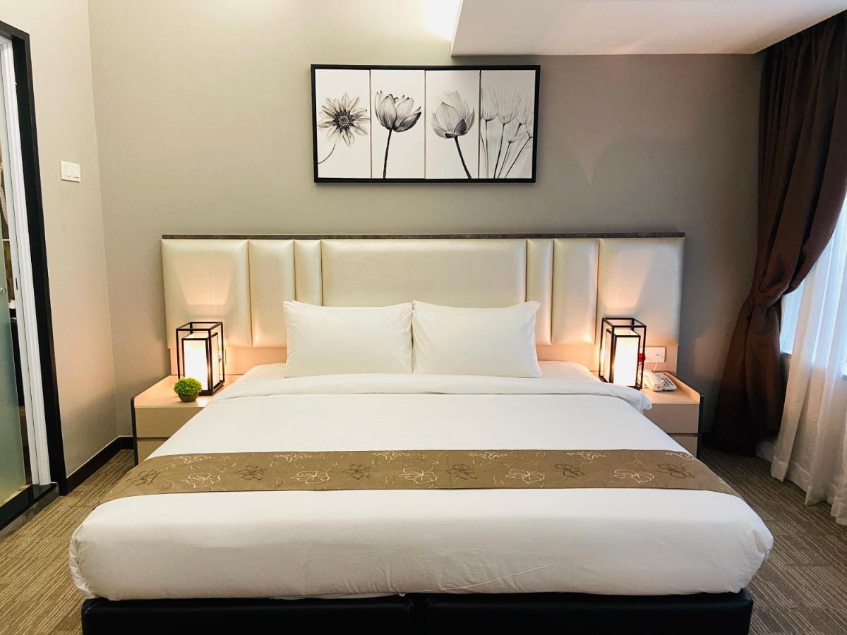Glex Hotel Signature Джохор Бахру Екстериор снимка