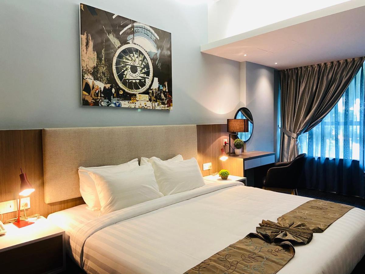 Glex Hotel Signature Джохор Бахру Екстериор снимка