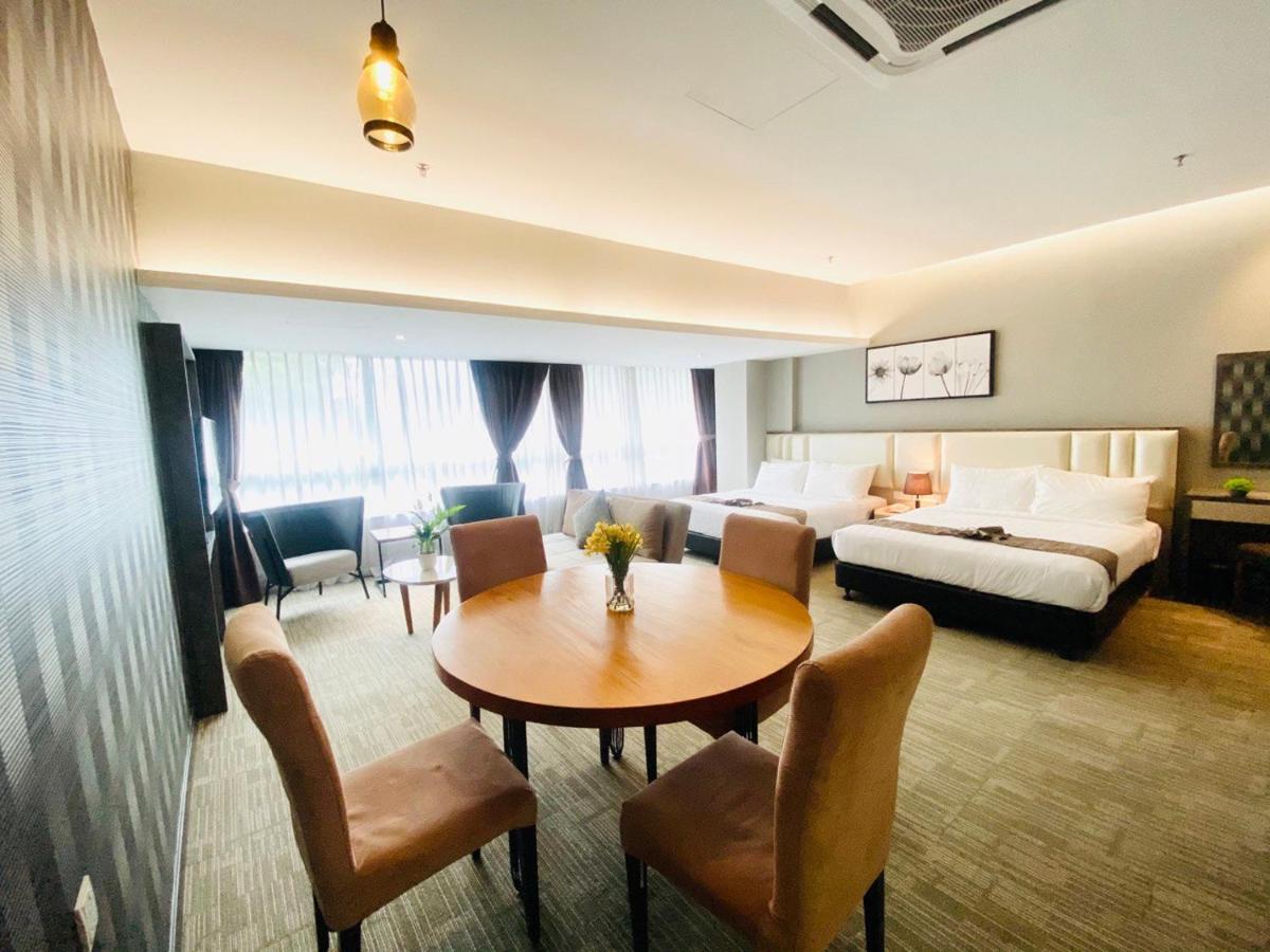 Glex Hotel Signature Джохор Бахру Екстериор снимка