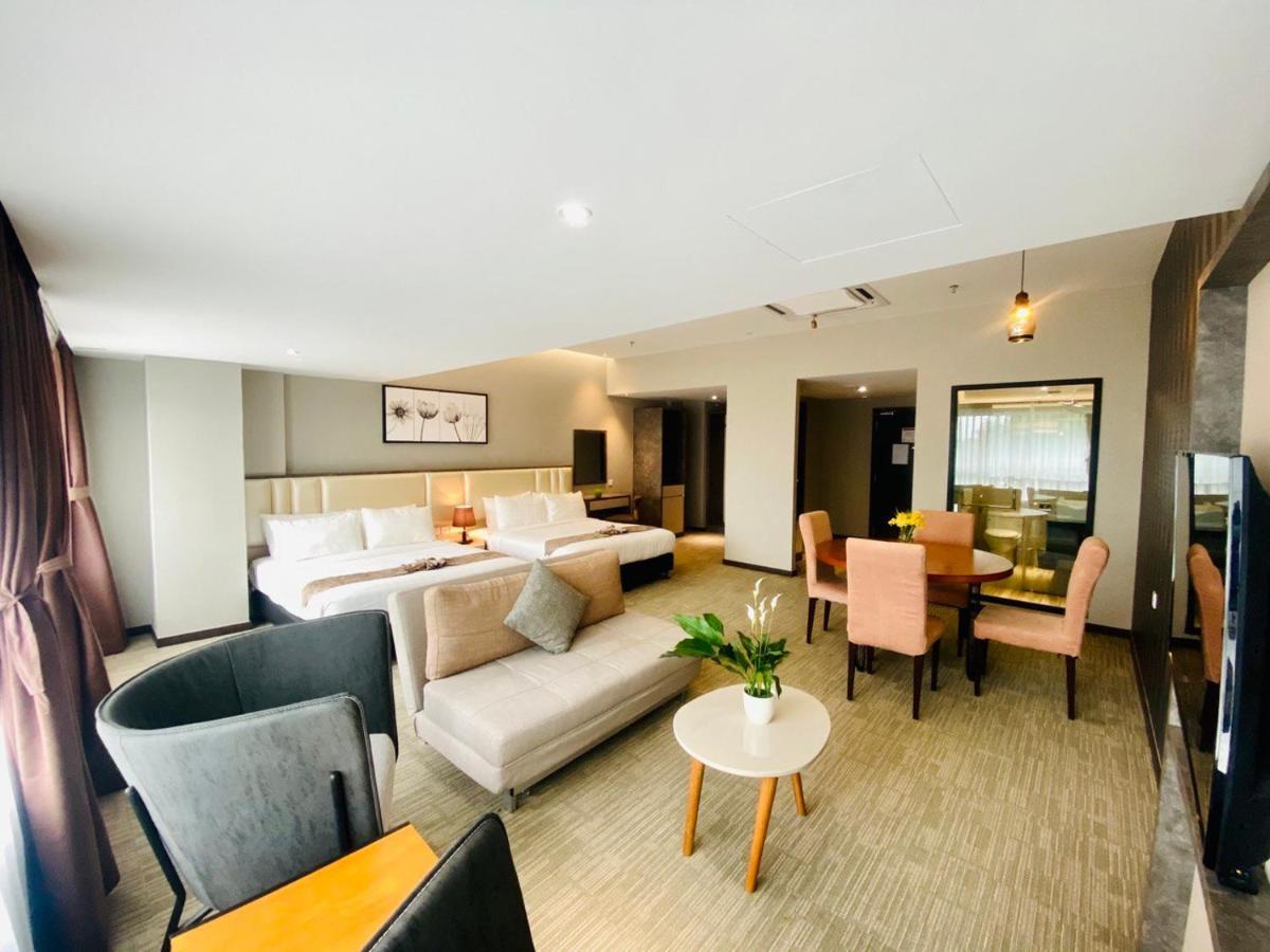 Glex Hotel Signature Джохор Бахру Екстериор снимка