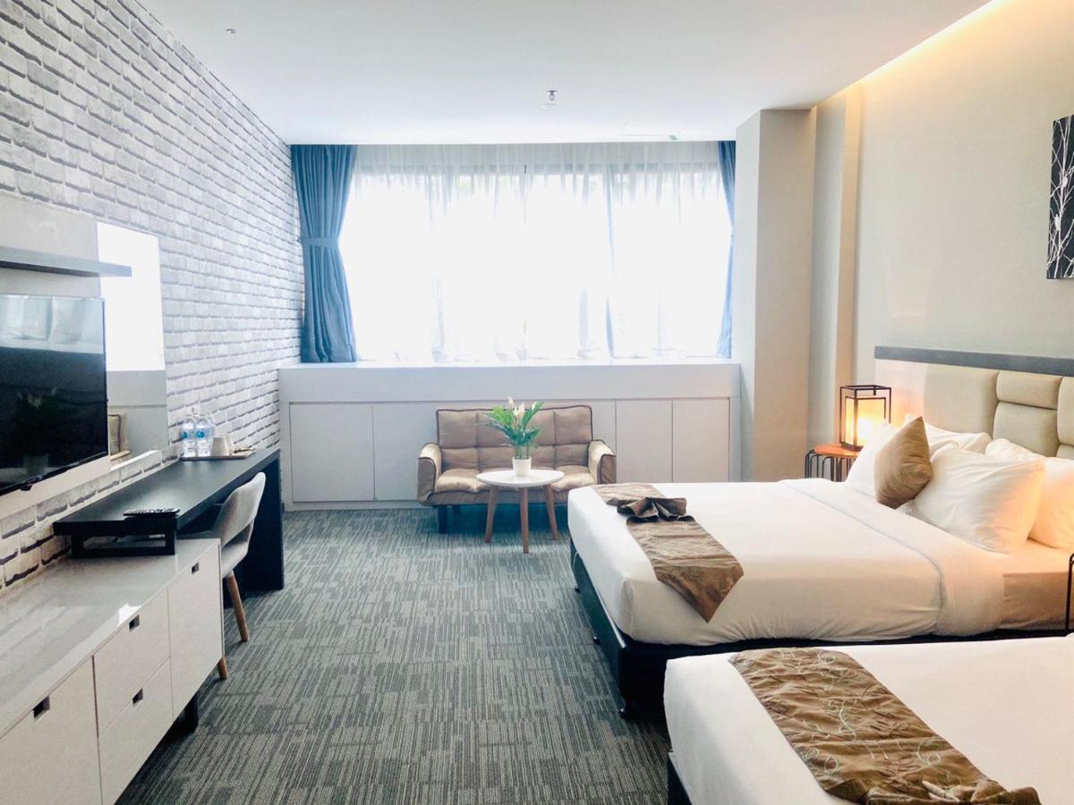 Glex Hotel Signature Джохор Бахру Екстериор снимка